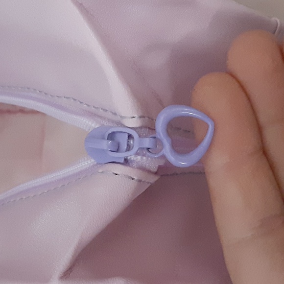 Kuromi Large Makeup/Cosmetic Bag - Picture 5 of 6